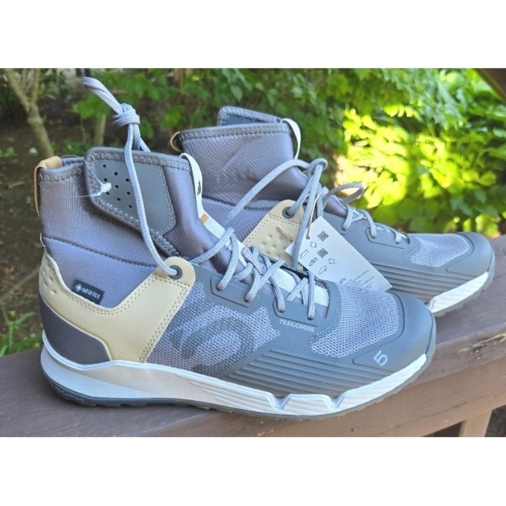 Adidas Five Ten Trailcross GTX Mountain Bike Shoes Gray Men's Size 8 / Women's 9